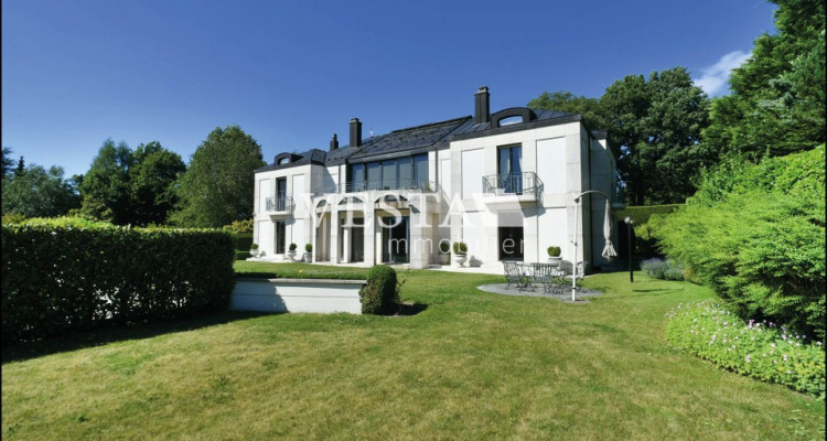 EXCLUSIVITY | Property on the golf course of Lausanne image 1