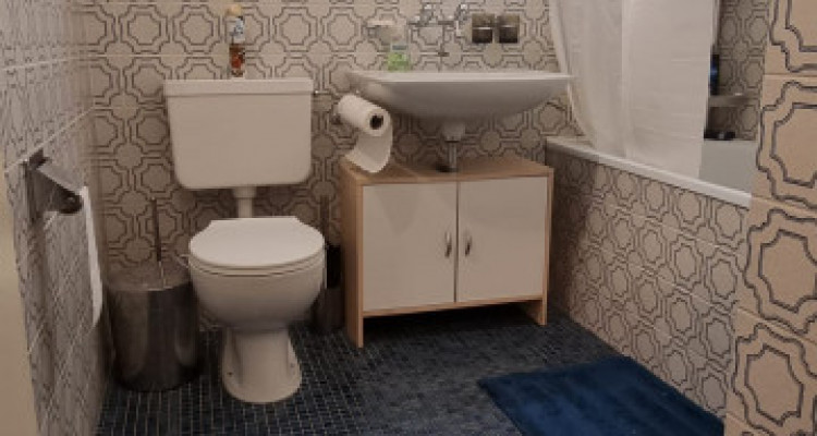 Magnifique appartement 4 pièces,Rue Chabrey  Proche des commerces et des commodités. image 3