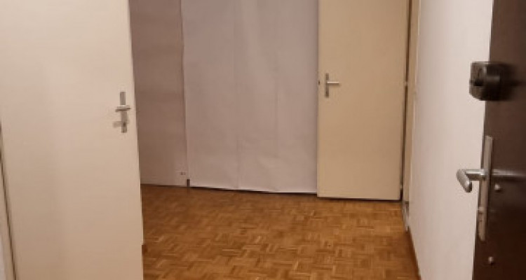 Magnifique appartement 4 pièces,Rue Chabrey  Proche des commerces et des commodités. image 6