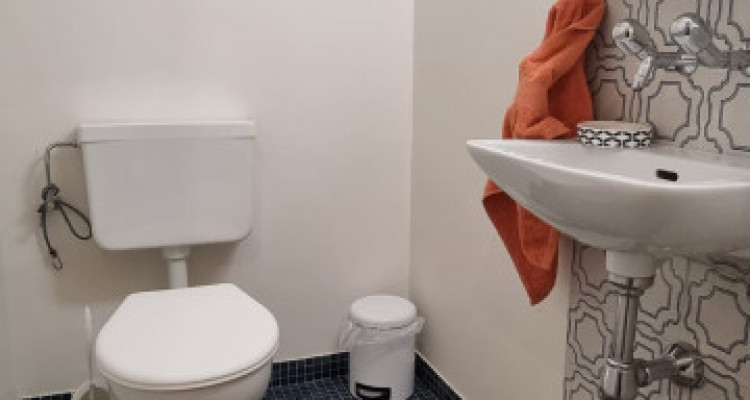 Magnifique appartement 4 pièces,Rue Chabrey  Proche des commerces et des commodités. image 8