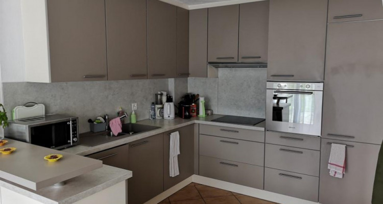 A saisir ! Bel appartement au rez-jardin image 1