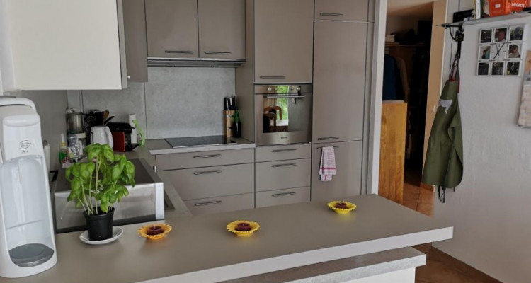 A saisir ! Bel appartement au rez-jardin image 4