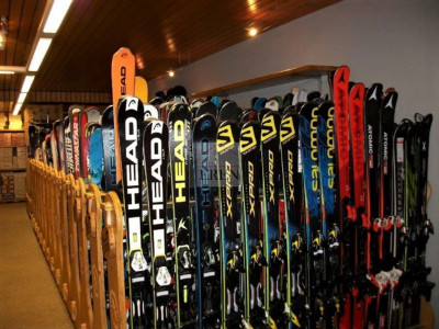 Surface commerciale en plein centre de la station dOvronnaz (magasin de sport + bar lounge) image 8