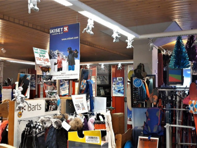 Surface commerciale en plein centre de la station dOvronnaz (magasin de sport + bar lounge) image 10