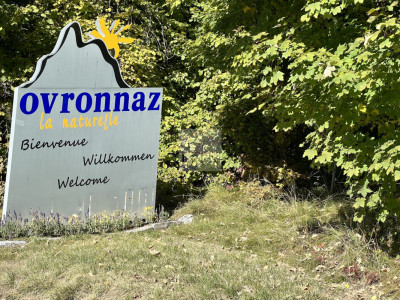 Surface commerciale en plein centre de la station dOvronnaz (magasin de sport + bar lounge) image 13