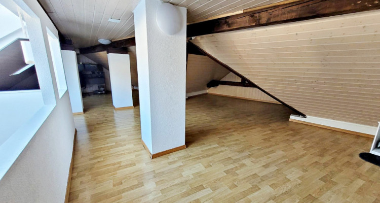 Magnifique appartement attique de 4,5 pièces / jacuzzi / balcon image 6