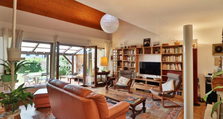 Belle et lumineuse maison contigüe à Lully image 1