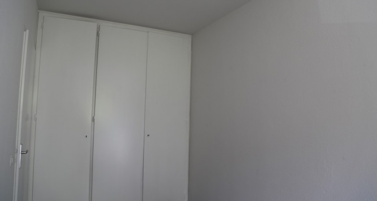 A Nyon, au calme, à 10 min à pied de la gare image 3