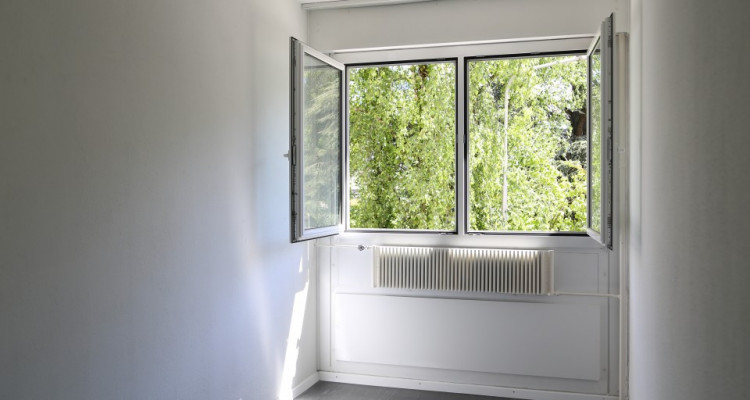 A Nyon, au calme, à 10 min à pied de la gare image 4