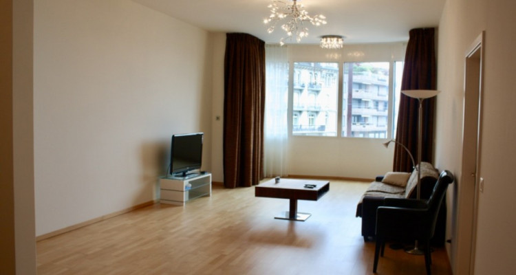 Beautiful apartment with panoramic view in the heart of Montreux image 3