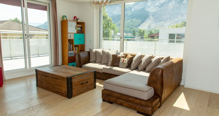 A louer, attique de 4.5 pièces à Veyrier. image 3