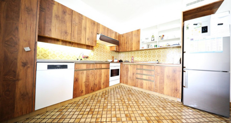 Magnifique appart 3,5 p / 2 chambres / 1 SDB / avec terrasse image 2