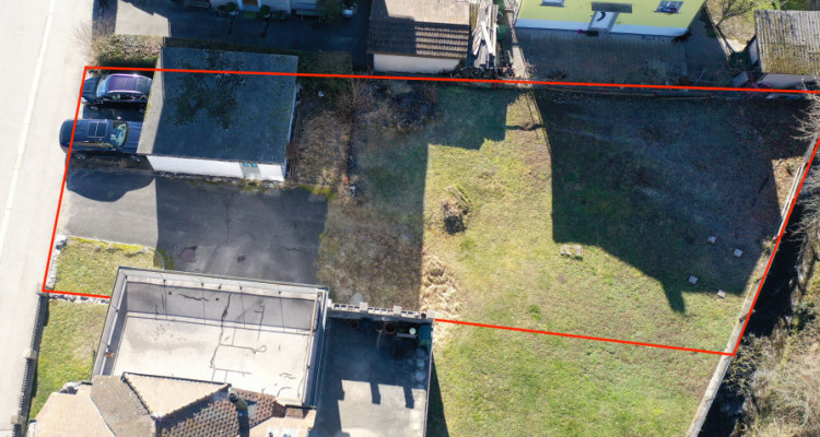 GRUNDSTÜCK W3B MIT 2 GARAGEN UND EINER WERKSTATT image 2