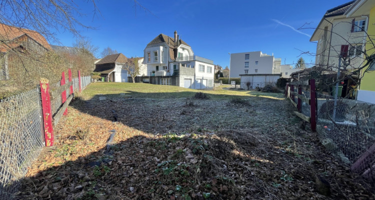 GRUNDSTÜCK W3B MIT 2 GARAGEN UND EINER WERKSTATT image 4