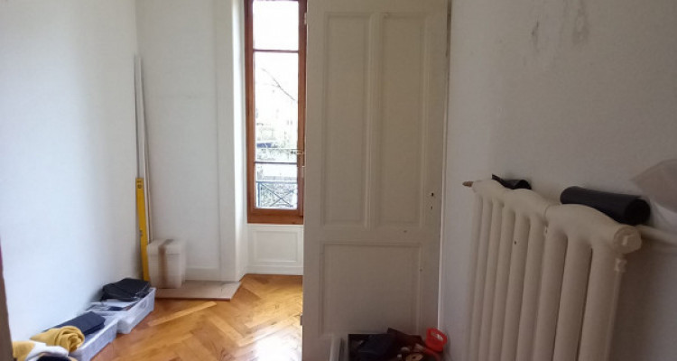 Magnifique 4.5 pièces à Grange-canal / haut des Eaux-vives image 11