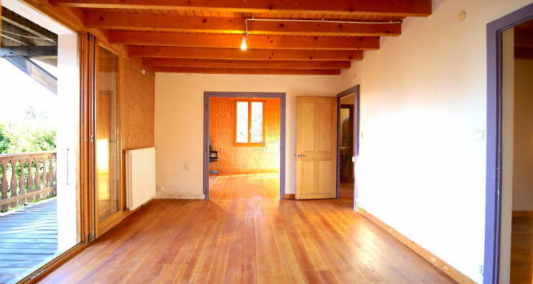 Chalet de 9 pièces surplombant Genève, à Lucinges, France. image 3