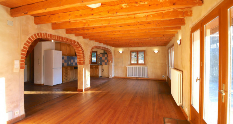 Chalet de 9 pièces surplombant Genève, à Lucinges, France. image 5