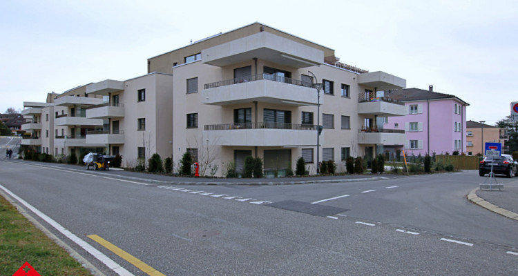 Bel appartement 2.5 p / 1 chambre / SDB avec WC  image 1