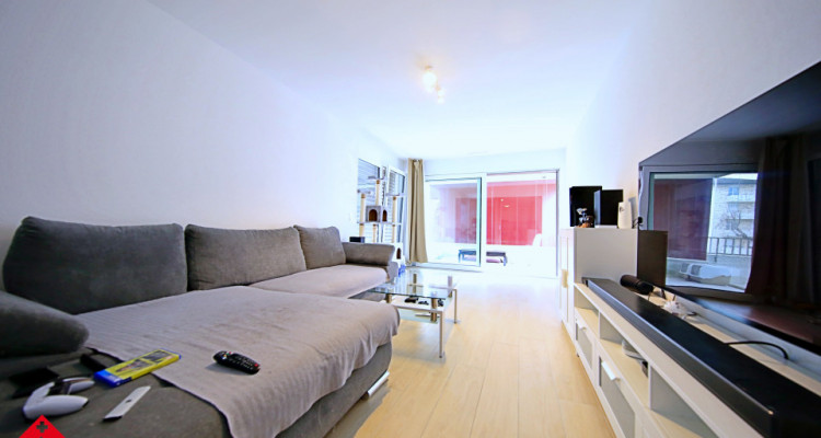 Bel appartement 2.5 p / 1 chambre / SDB avec WC  image 2