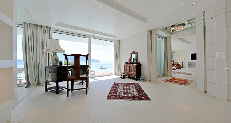 Splendide maison darchitecte de 300m2 avec vue incroyable sur le lac  image 12