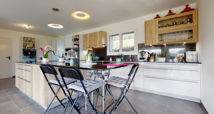 Un grand jardin donnant sur la campagne (Reprise dhypothèque) image 5