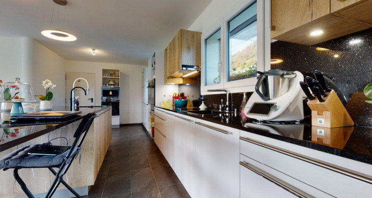 Un grand jardin donnant sur la campagne (Reprise dhypothèque) image 6