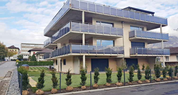 Sublime appartement de 2.5 pièces / Vue dégagée / Terrasse image 1