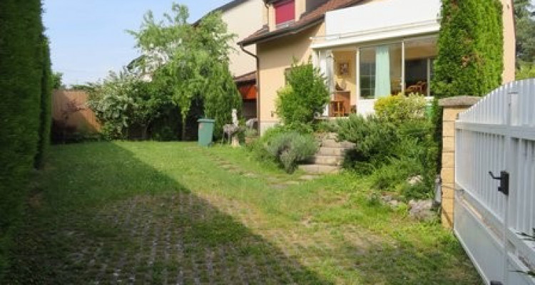 Vaste villa avec veranda, jardin,garage au calme à Aire-Genève image 1