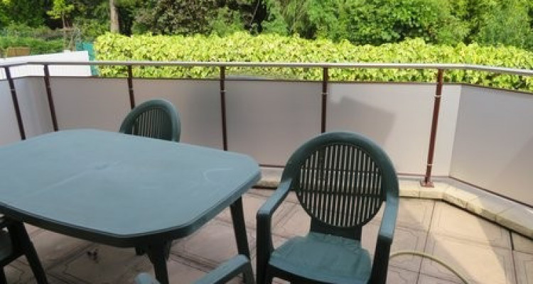 Vaste villa avec veranda, jardin,garage au calme à Aire-Genève image 8
