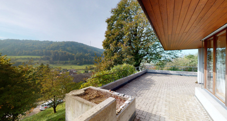 Seltene Gelegenheit: 9.5-Zimmer Zwei-Generationenhaus image 2