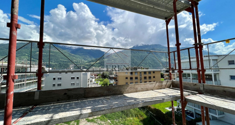 Magnifique et lumineux attique sud-ouest 3,5 pièces ou 4 pièces vitrés et balcon-terrasse panoramique sud-ouest de 45 m2 image 7