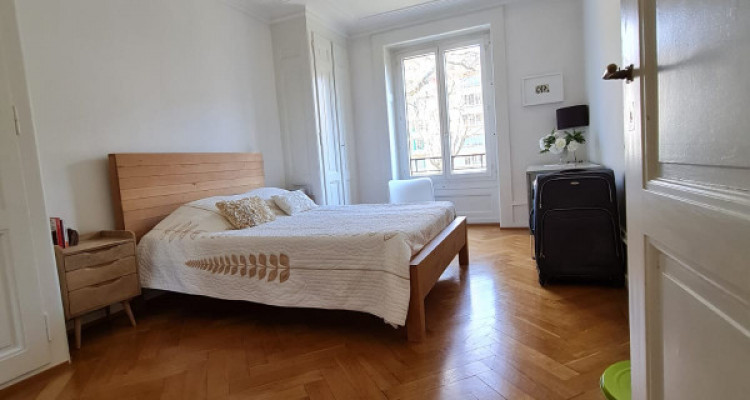 Agence de Relocation. Appartement 6.5 pièces, Avenue Dumas 1e étage. Proche des commerces et des commodités. image 4