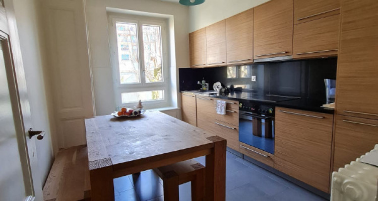 Agence de Relocation. Appartement 6.5 pièces, Avenue Dumas 1e étage. Proche des commerces et des commodités. image 7