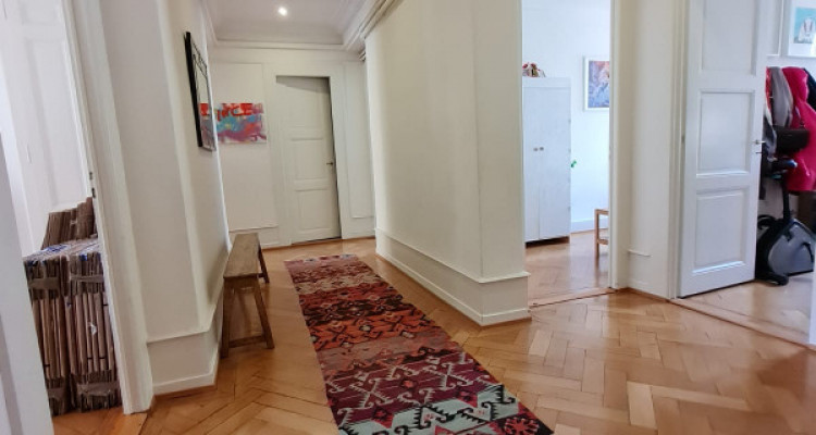 Agence de Relocation. Appartement 6.5 pièces, Avenue Dumas 1e étage. Proche des commerces et des commodités. image 9