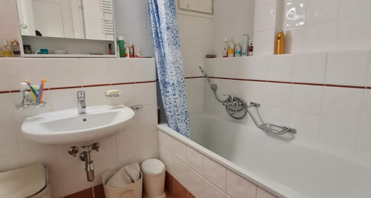 Agence de Relocation. Appartement 6.5 pièces, Avenue Dumas 1e étage. Proche des commerces et des commodités. image 11