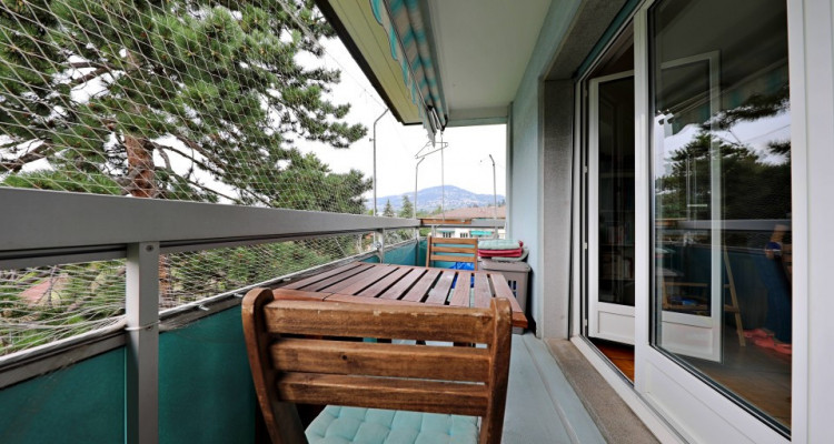 Magnifique appart 3,5 p / 2 chambres / 1 SDB / balcon avec vue lac image 7