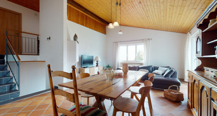 VISITES SUSPENDUES splendide villa avec vue et terrain avec potentiel image 4