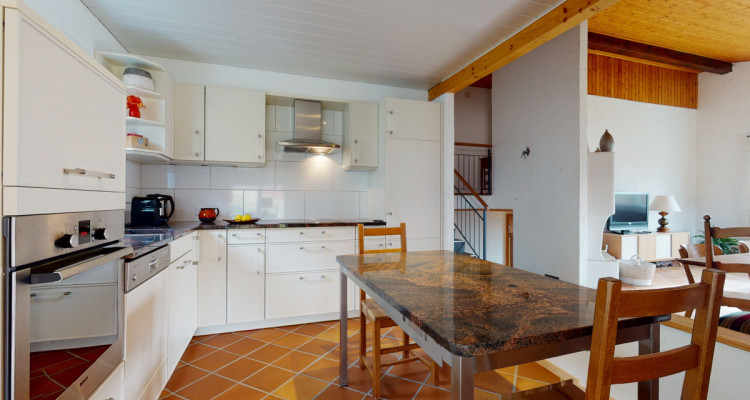 VISITES SUSPENDUES splendide villa avec vue et terrain avec potentiel image 6