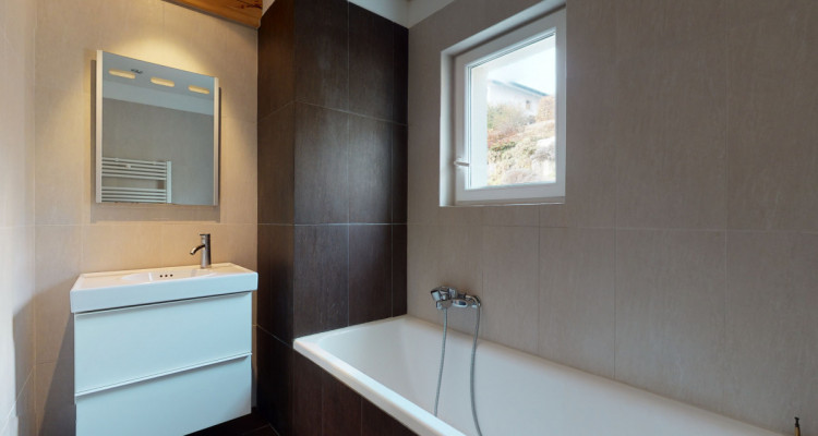 VISITES SUSPENDUES splendide villa avec vue et terrain avec potentiel image 11