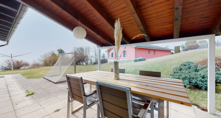 VISITES SUSPENDUES splendide villa avec vue et terrain avec potentiel image 12