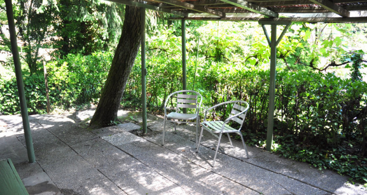 PULLY - CHARMANT JARDIN AVEC PETIT CHALET  image 4