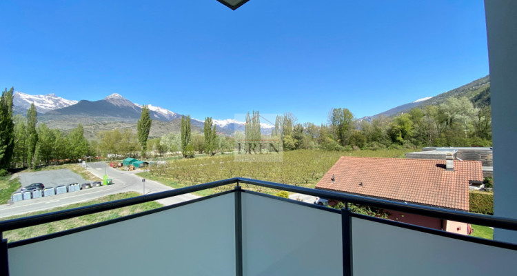 Joli studio récent et moderne avec balcon à louer à Aproz (Sion) image 6