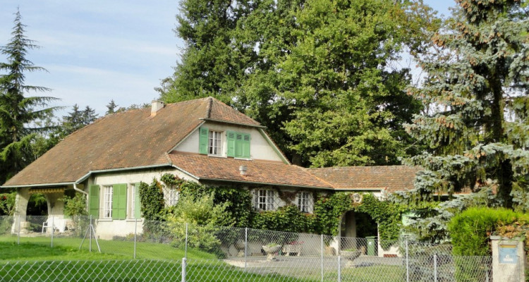 Grande maison individuelle avec charme image 1