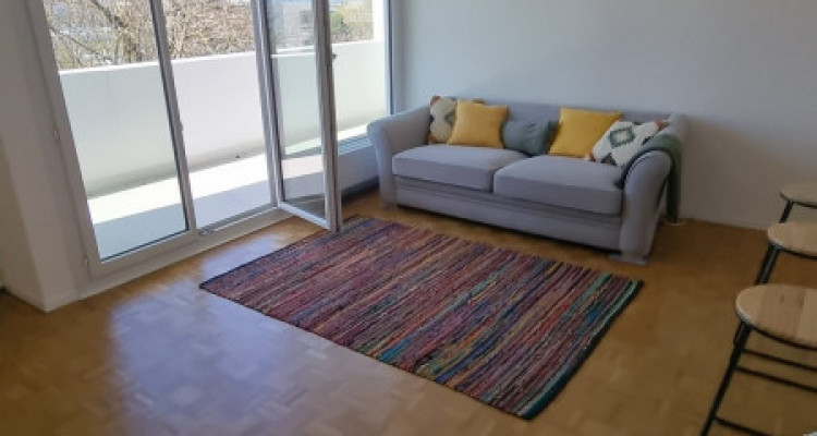 Très beau et moderne 3 pièces à Châtelaine avec grand balcon image 2