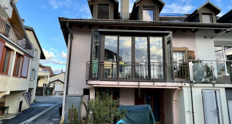 Maison villageoise de deux appartements à Begnins image 2