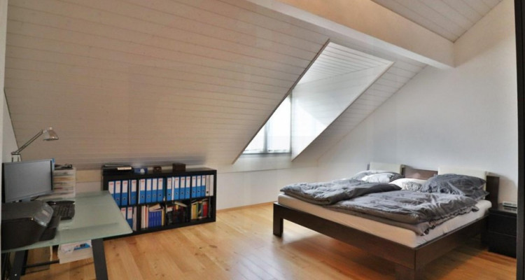Superbe attique avec terrasse et 2 Pk image 9