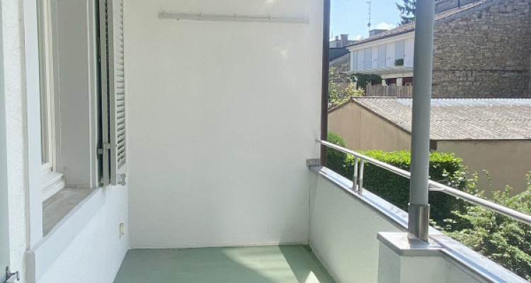 Grosse Single-Wohnung in beliebter Wohngegend (nahe Rhein) image 1