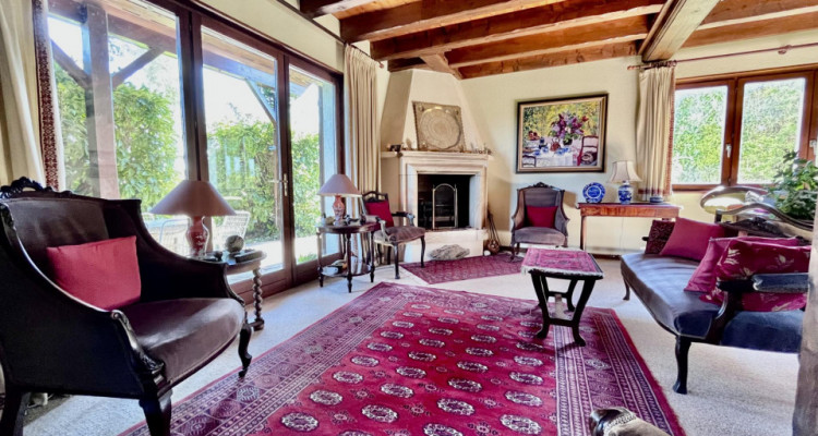 Magnifique maison vaudoise de 7 pièces avec jardin environnant image 3