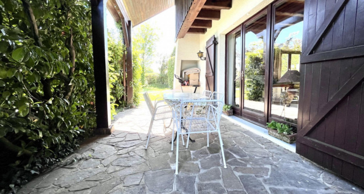 Magnifique maison vaudoise de 7 pièces avec jardin environnant image 4