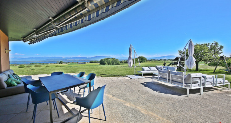 Splendide villa / 6 chambres / Piscine intérieure- Sauna - Vue lac image 12